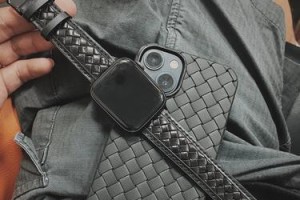 用苹果手机编织表带（苹果手表配饰的自制教程，让你的腕间更加独特）