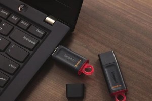 探索U盘插入电脑显示信息错误的原因与解决方法（解密U盘插入电脑后出现错误信息的症结所在）
